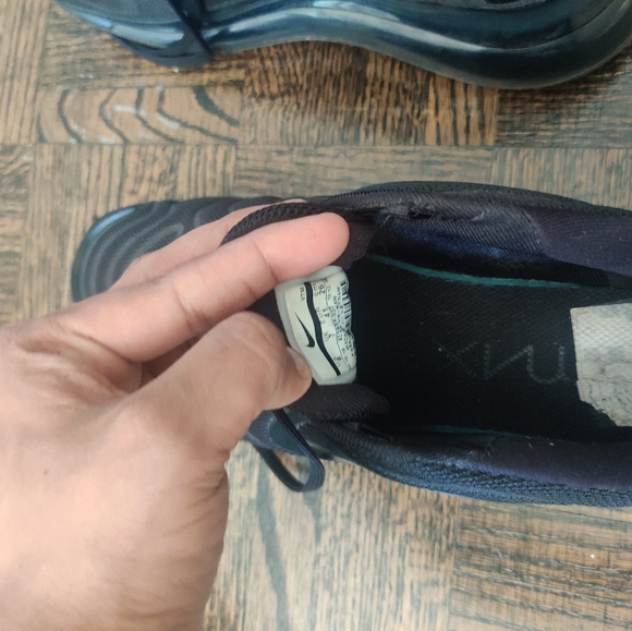 2 shoes. Jordan retro 6 and air max 97. US 8. - Picture 3 of 7